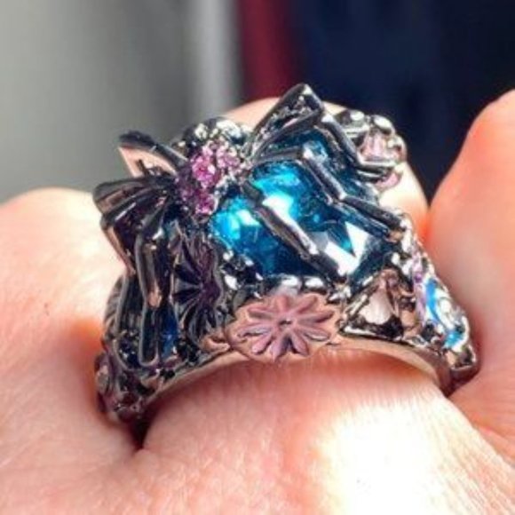 Silver Turkish Hand Made Spider & Flower Ring - Picture 2 of 4